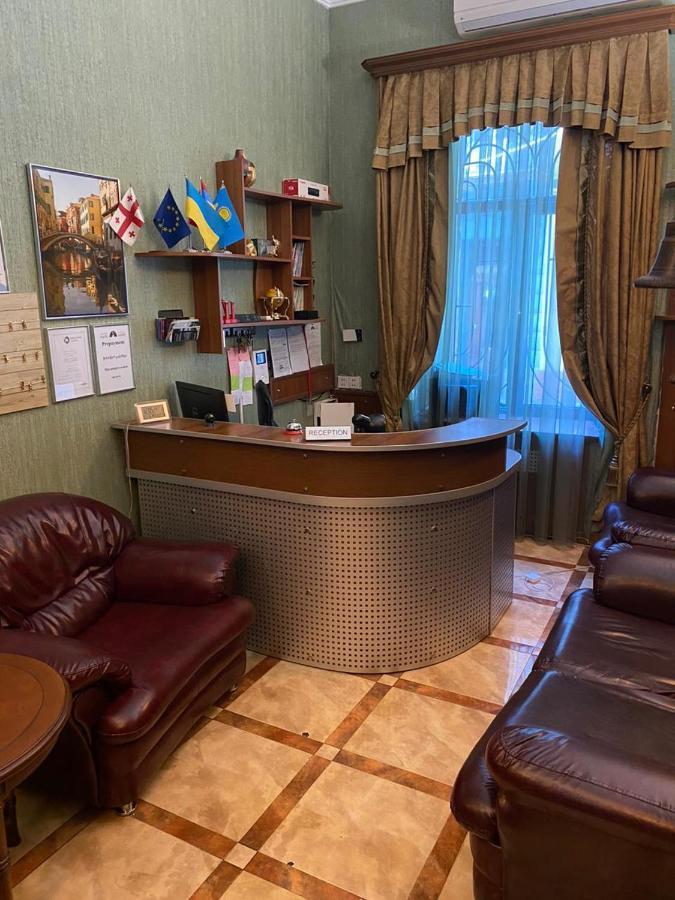 Hotel Pavo 第比利斯 外观 照片