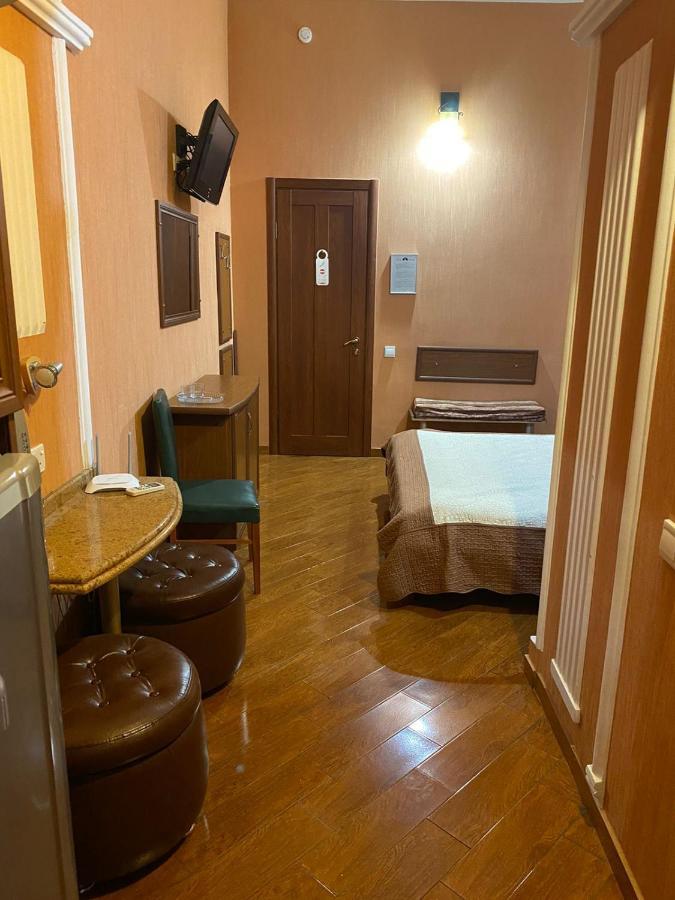 Hotel Pavo 第比利斯 外观 照片