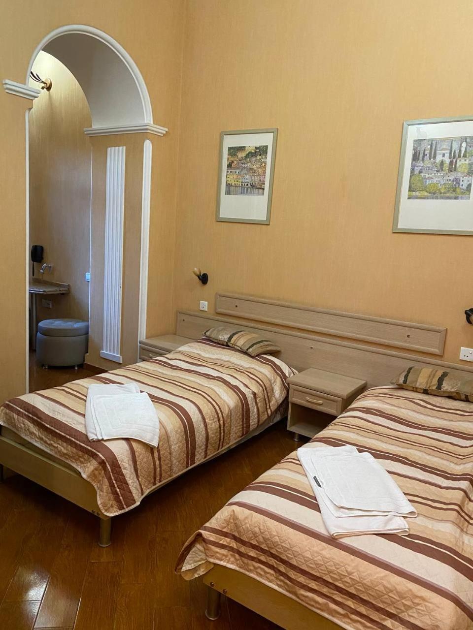 Hotel Pavo 第比利斯 外观 照片