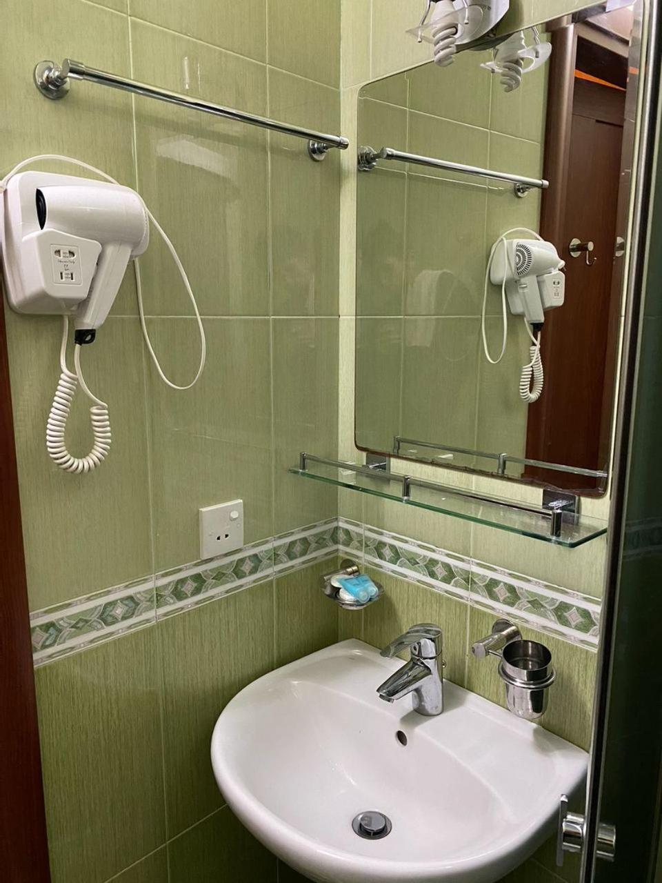 Hotel Pavo 第比利斯 外观 照片